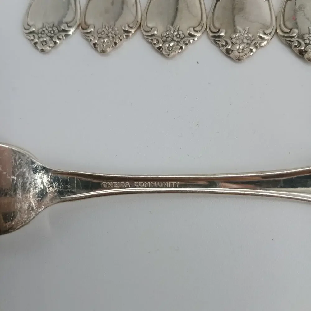 8X DF Vtg 1968 Oneida Community Silverplate Fredericksburg Dinner Forks